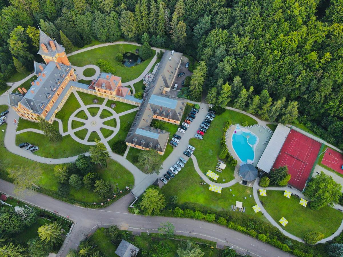 Parádsasvár Kastelyhotel Sasvar Resort מראה חיצוני תמונה