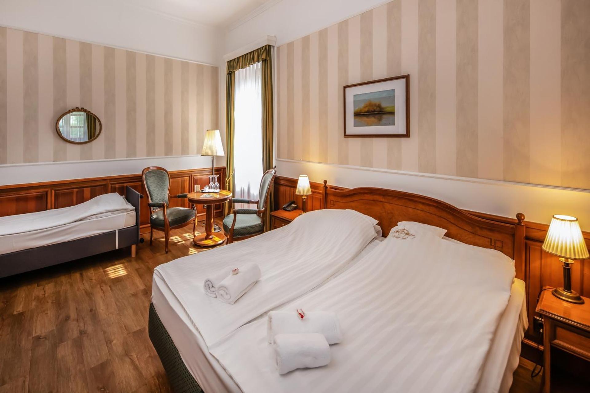 Parádsasvár Kastelyhotel Sasvar Resort מראה חיצוני תמונה