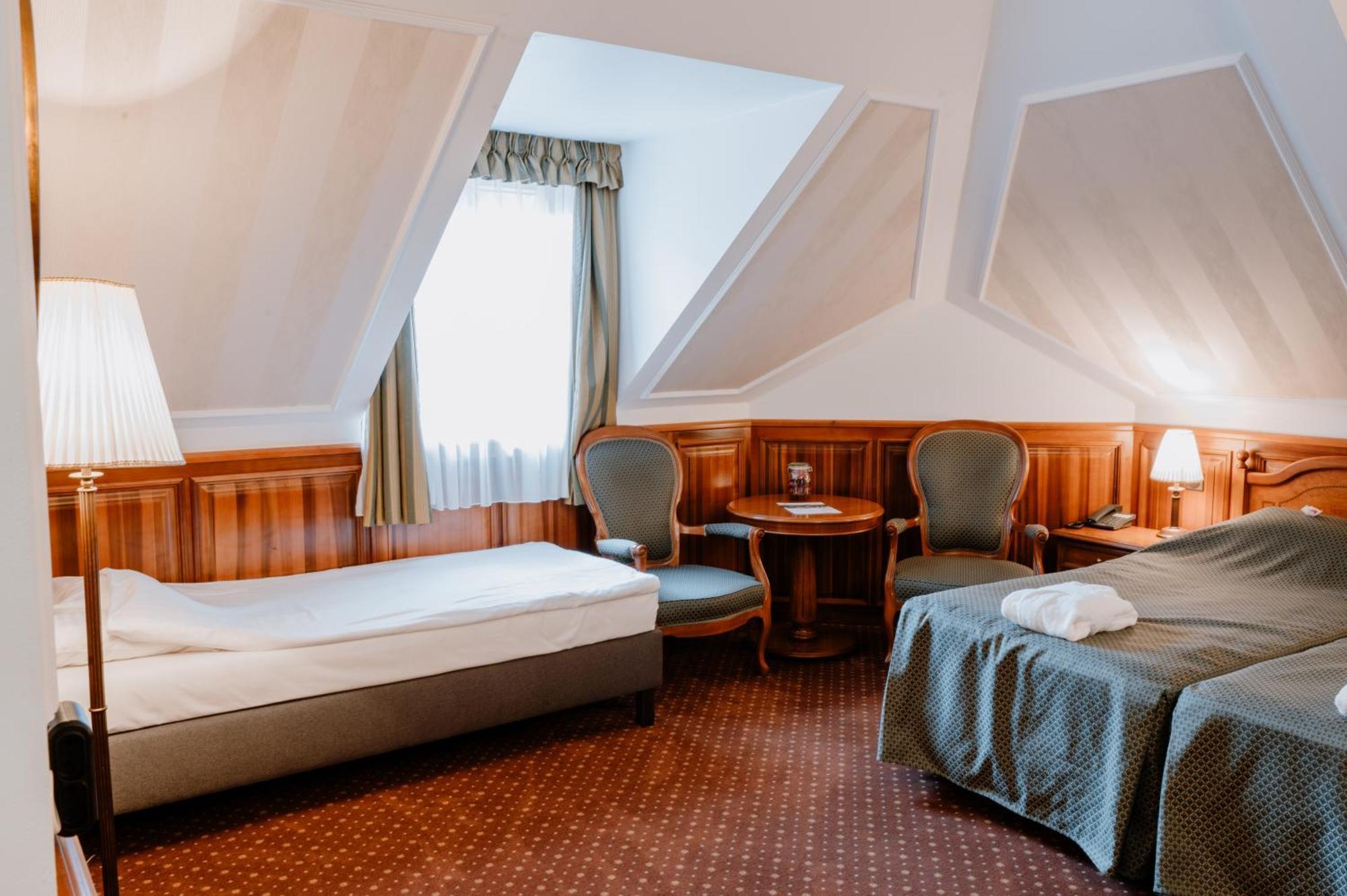 Parádsasvár Kastelyhotel Sasvar Resort מראה חיצוני תמונה