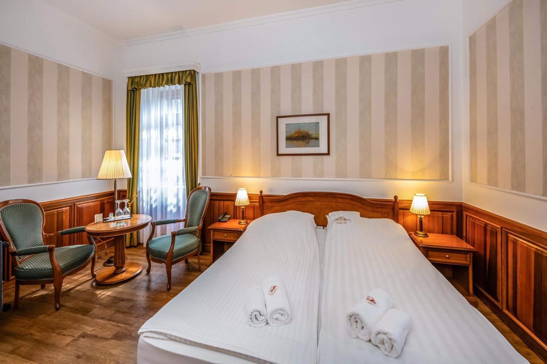 Parádsasvár Kastelyhotel Sasvar Resort מראה חיצוני תמונה