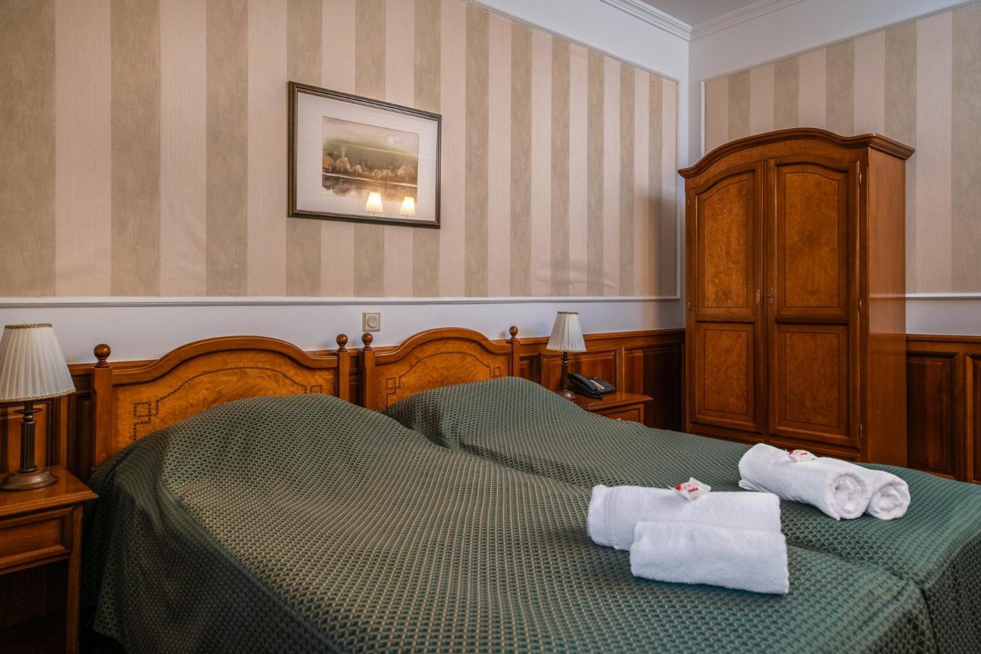 Parádsasvár Kastelyhotel Sasvar Resort מראה חיצוני תמונה