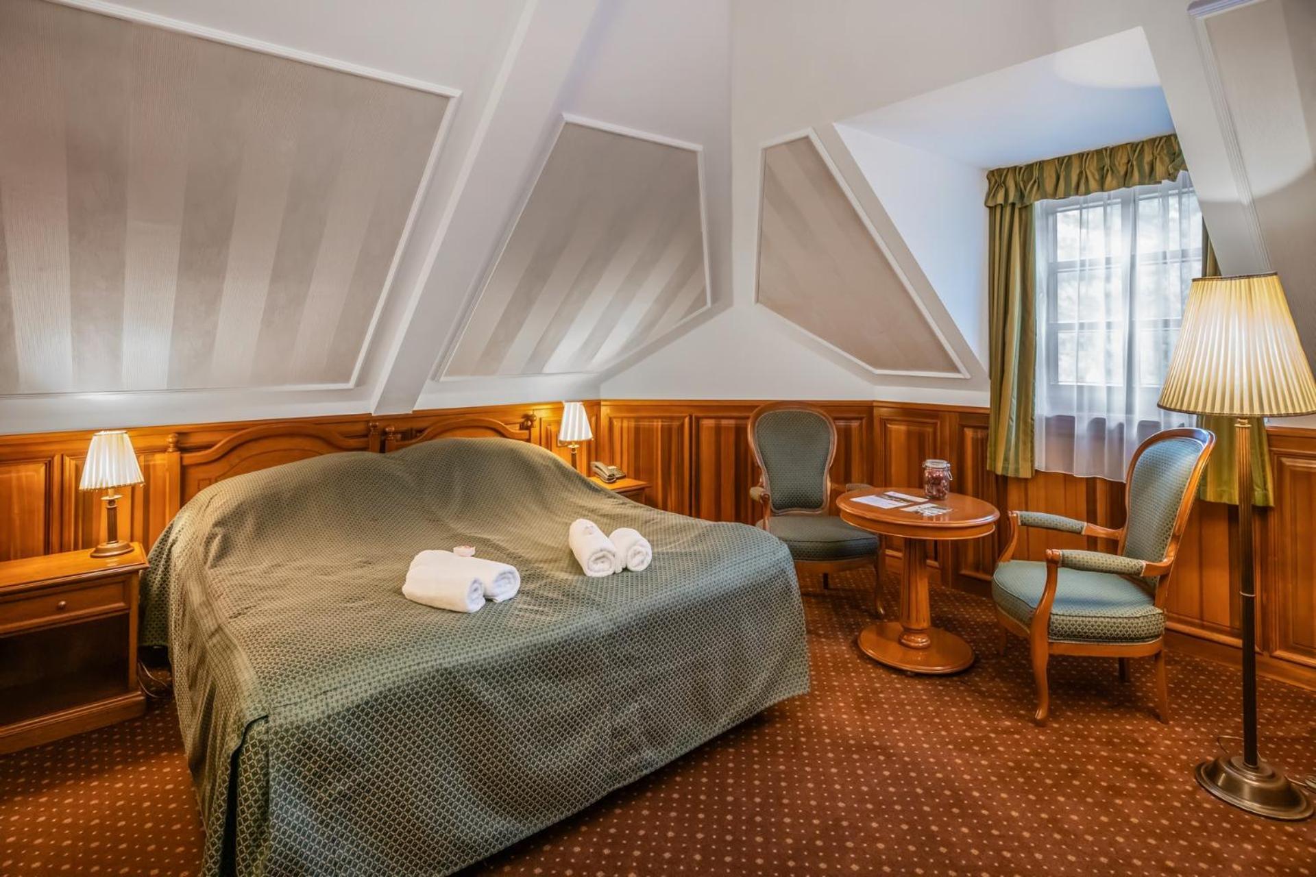 Parádsasvár Kastelyhotel Sasvar Resort מראה חיצוני תמונה